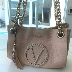 Stunning Valentino light pink bag with gold chain